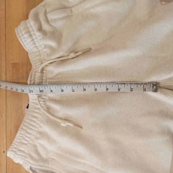 Nike NBA Chicago Bulls Cream Showtime Performance Pants Men's Size Small - Picture 13 of 15